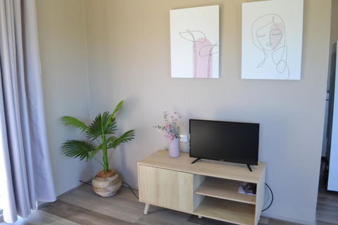 Rio Rita Ocean View Apartments - Whitsundays Accommodation 2