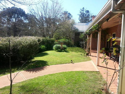 Redgum Hill Country Retreat - Whitsundays Accommodation 2