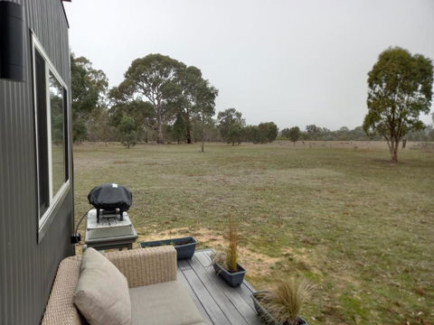 Redman View Luxury Lakeside Cabin - Whitsundays Accommodation 3