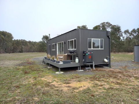 Redman View Luxury Lakeside Cabin - Whitsundays Accommodation 2