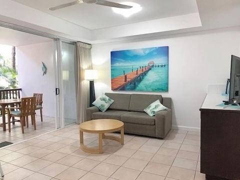 REEF RETREAT APARTMENTS PALM COVE Unit 11 - Whitsundays Accommodation 0