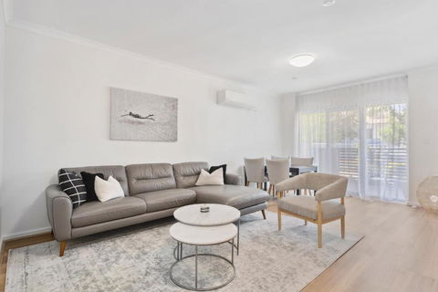 REGL20/11 - Regal In East Perth - Whitsundays Accommodation 0