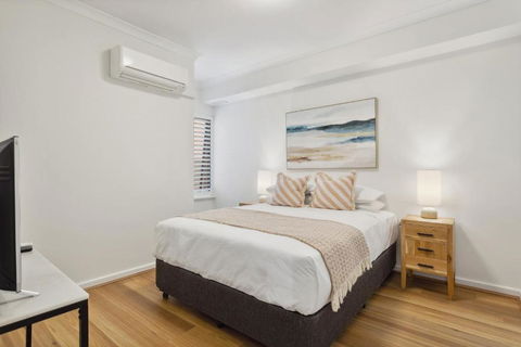 REGL20/11 - Regal In East Perth - Whitsundays Accommodation 1