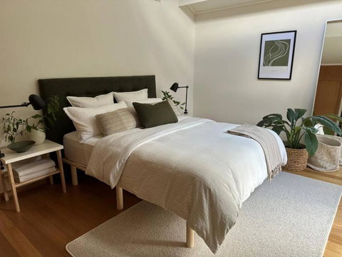 Relaxed And Stylish -self Check In, Secure Parking - Whitsundays Accommodation 1