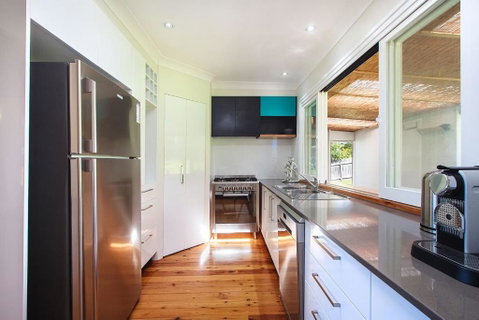 Relaxed Coastal Retreat - Whitsundays Accommodation 1