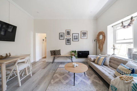 Relaxed Coogee Coastal Living With Ocean Views - Whitsundays Accommodation 3
