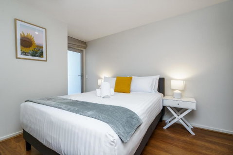 Relaxing 2BR Stay Near South Point Tuggeranong - Whitsundays Accommodation 1