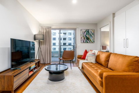 Relaxing 2BR Stay Near South Point Tuggeranong - Whitsundays Accommodation 3