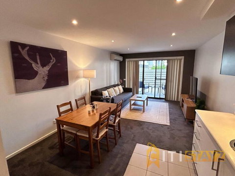 Relaxing Oasis In Bruce -1bd 1bth 1 Carsp Apt - Whitsundays Accommodation 2