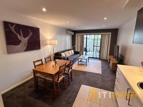 Relaxing Oasis In Bruce -1bd 1bth 1 Carsp Apt - Whitsundays Accommodation 3