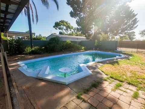 Renovated 3BD With Pool And Spa Bath - Whitsundays Accommodation 0