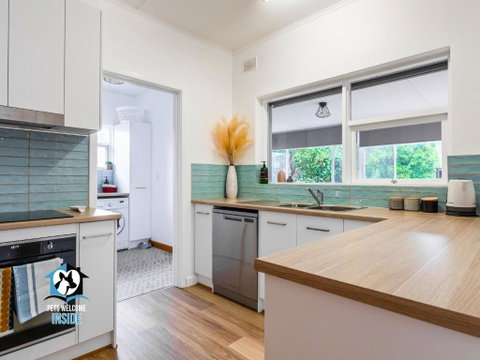Renovated 3BR One Street To Beach - Whitsundays Accommodation 3