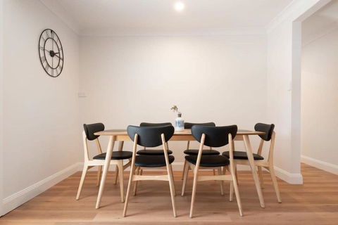 Renovated Delight In Invermay - Whitsundays Accommodation 1