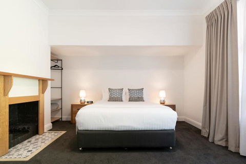 Renovated Delight In Invermay - Whitsundays Accommodation 3