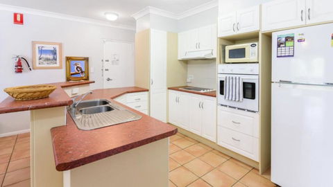 Resort Style Unit Across From The Water - Whitsundays Accommodation 3