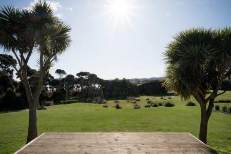 Retreat By The River - Views Wi-fi & Parking - Whitsundays Accommodation 2