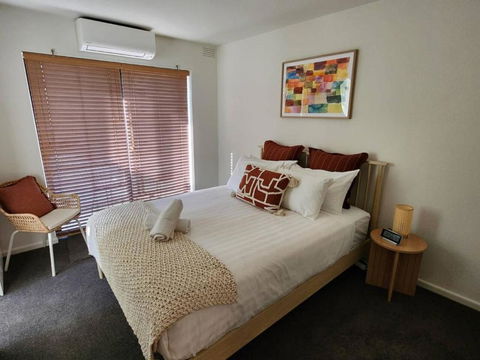 Retro Rose St Kilda Mansions - Whitsundays Accommodation 3
