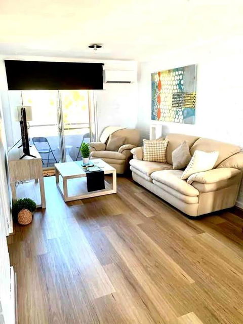 Right In Fremantle - Whitsundays Accommodation 0