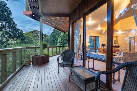 Risehill House - Whitsundays Accommodation 1