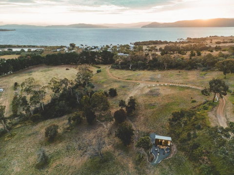 River Ridge Tiny House By Tiny Away - Whitsundays Accommodation 3