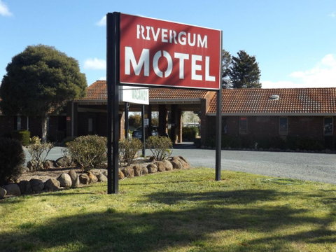 Rivergum Motel - Whitsundays Accommodation 0