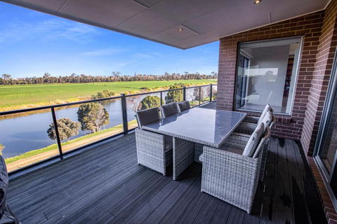 Riverside Haven - Whitsundays Accommodation 0