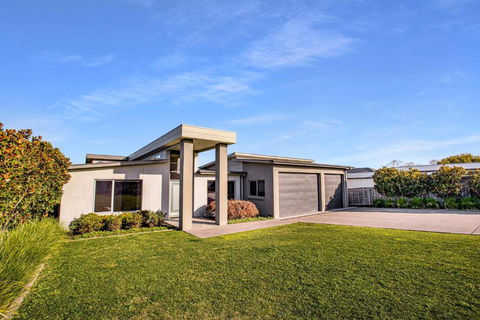 Riverside Haven - Whitsundays Accommodation 2
