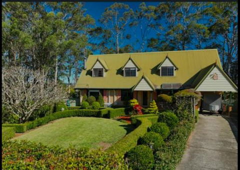 Riverside Vintage Home - Whitsundays Accommodation 0