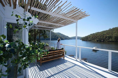Rivescape Holiday Home At Berowra Waters - Whitsundays Accommodation 0