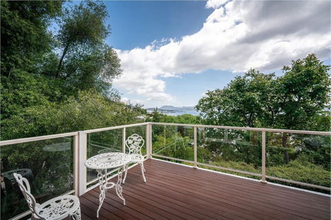 Riveting House With Incredible Water-view At SandyBay - Whitsundays Accommodation 1