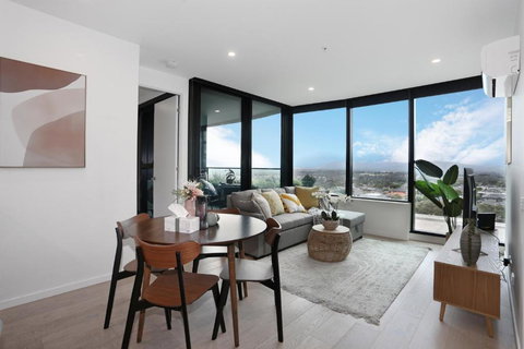 REST COLLECTION Apartment At SkyGarden Glen Waverley - Whitsundays Accommodation 2