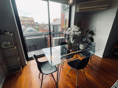Red Tulip Apartments In Prahran - Whitsundays Accommodation 3