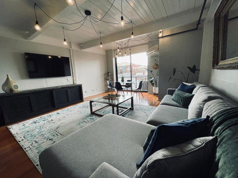 Red Tulip Apartments In Prahran - Whitsundays Accommodation 0