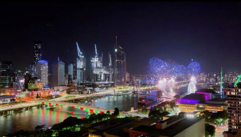Riverview Haven Prime Spot For NY Fireworks - Whitsundays Accommodation 2