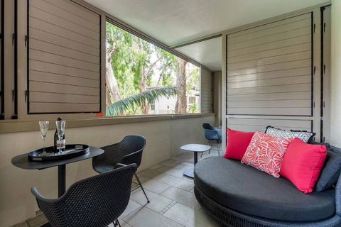 Rose At Temple Palm Cove - A Poolside Paradise - Whitsundays Accommodation 2
