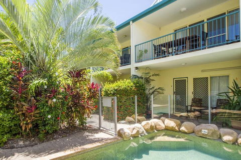 SAILS 9 Beachfront Getaway Horseshoe Bay - Whitsundays Accommodation 2