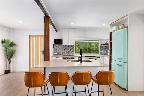 Rockview Retreat - Whitsundays Accommodation 3