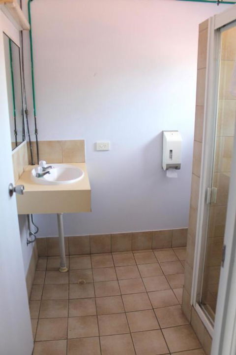 Rocky Glen Hotel Motel Gladstone - Whitsundays Accommodation 2