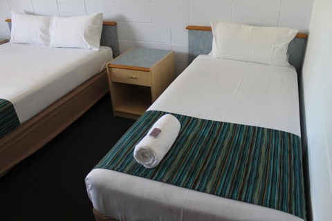 Rocky Glen Hotel Motel Gladstone - Whitsundays Accommodation 3