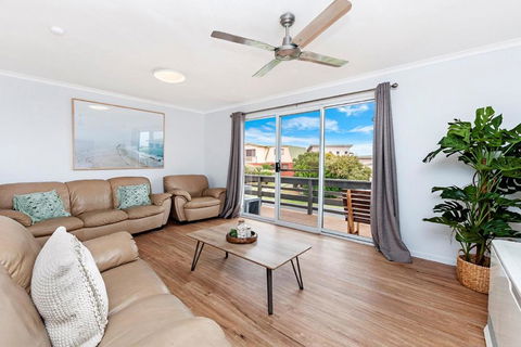 Rocky Point - Whitsundays Accommodation 1
