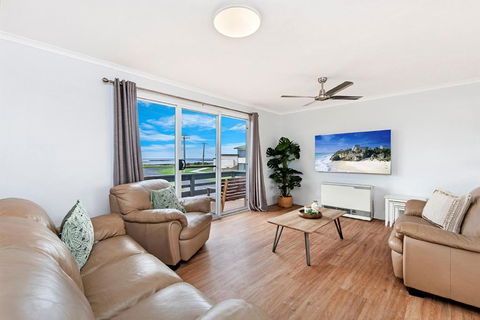 Rocky Point - Whitsundays Accommodation 2