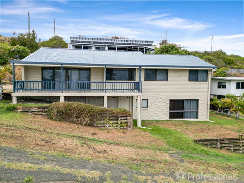 Rocky Retreat At Emu Park - Whitsundays Accommodation 1