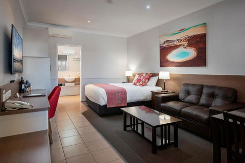 Roma Inland Motor Inn - Whitsundays Accommodation 0