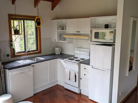 Romantic Cabin Escapes Barrington Tops - Lorikeet - Whitsundays Accommodation 3