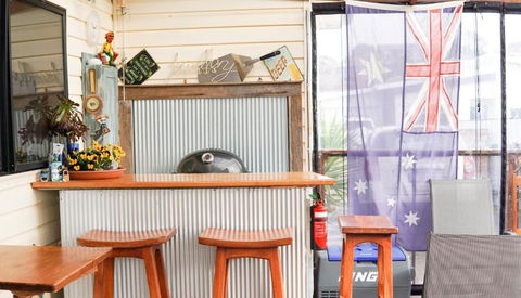 Room @ 88 - Whitsundays Accommodation 2