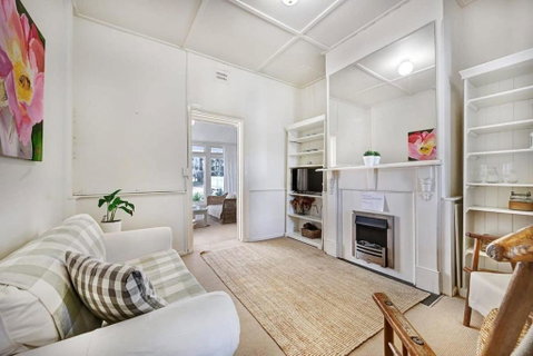 Rose Cottage - Mayfield Vineyard Orange - Whitsundays Accommodation 3