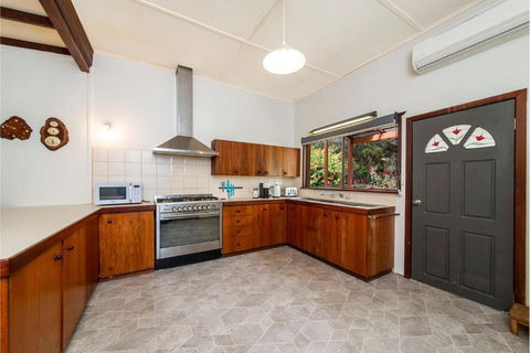 Rose Cottage Nannup - Whitsundays Accommodation 1