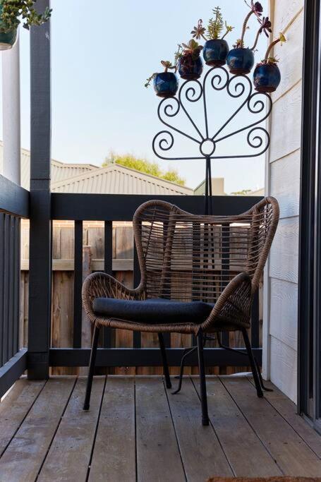 Rose Cottage - Right In Town - Whitsundays Accommodation 3