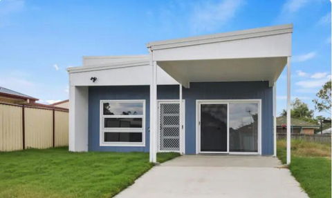 Rosewood Fully Furnished Home - Whitsundays Accommodation 1