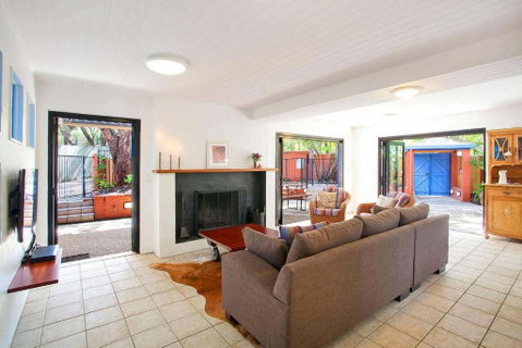 Ross Cres Spacious Private Beach House - Whitsundays Accommodation 1